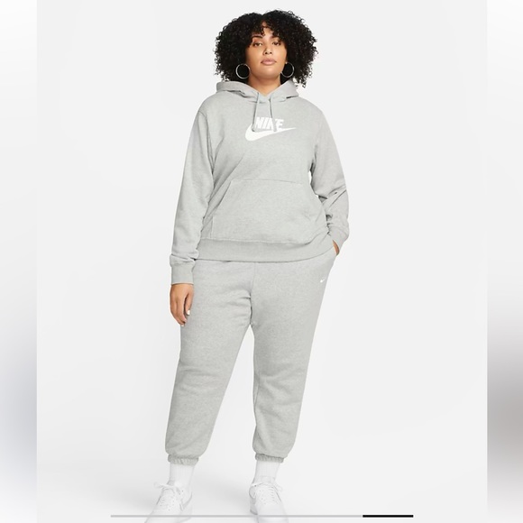 Nike Sportswear Club Fleece Sweatsuit Gray Set- Plus Size - Picture 4 of 10